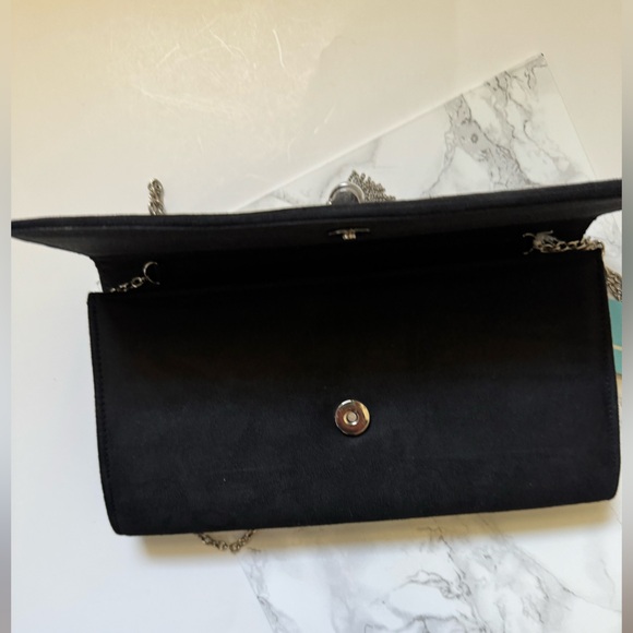 Tassels envelope clutch /crossbody . 6L x 10.5W - Picture 4 of 15
